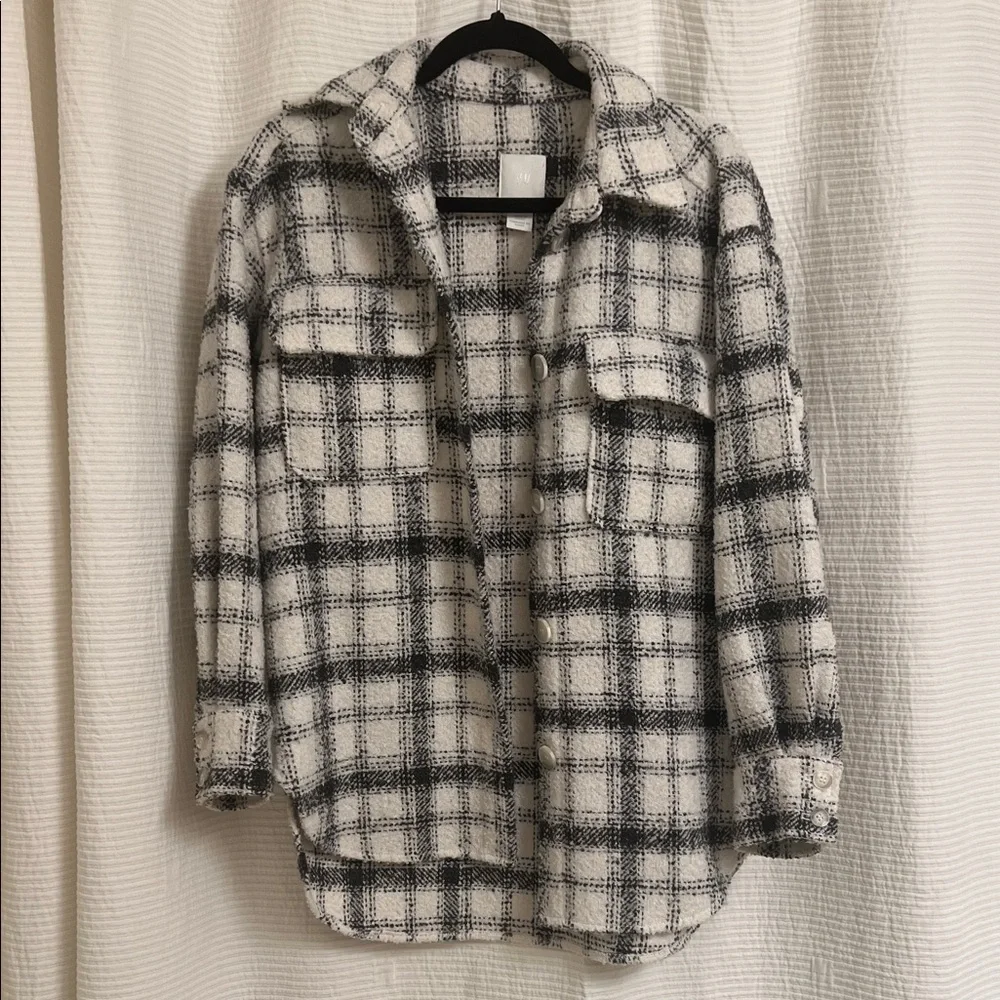 H&M Black and White Plaid Sherpa Shacket - Picture 1 of 6